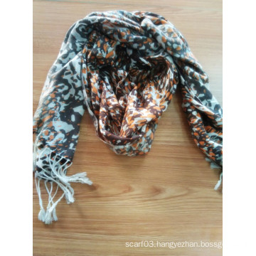Leopard print ladies 100 viscose scarf